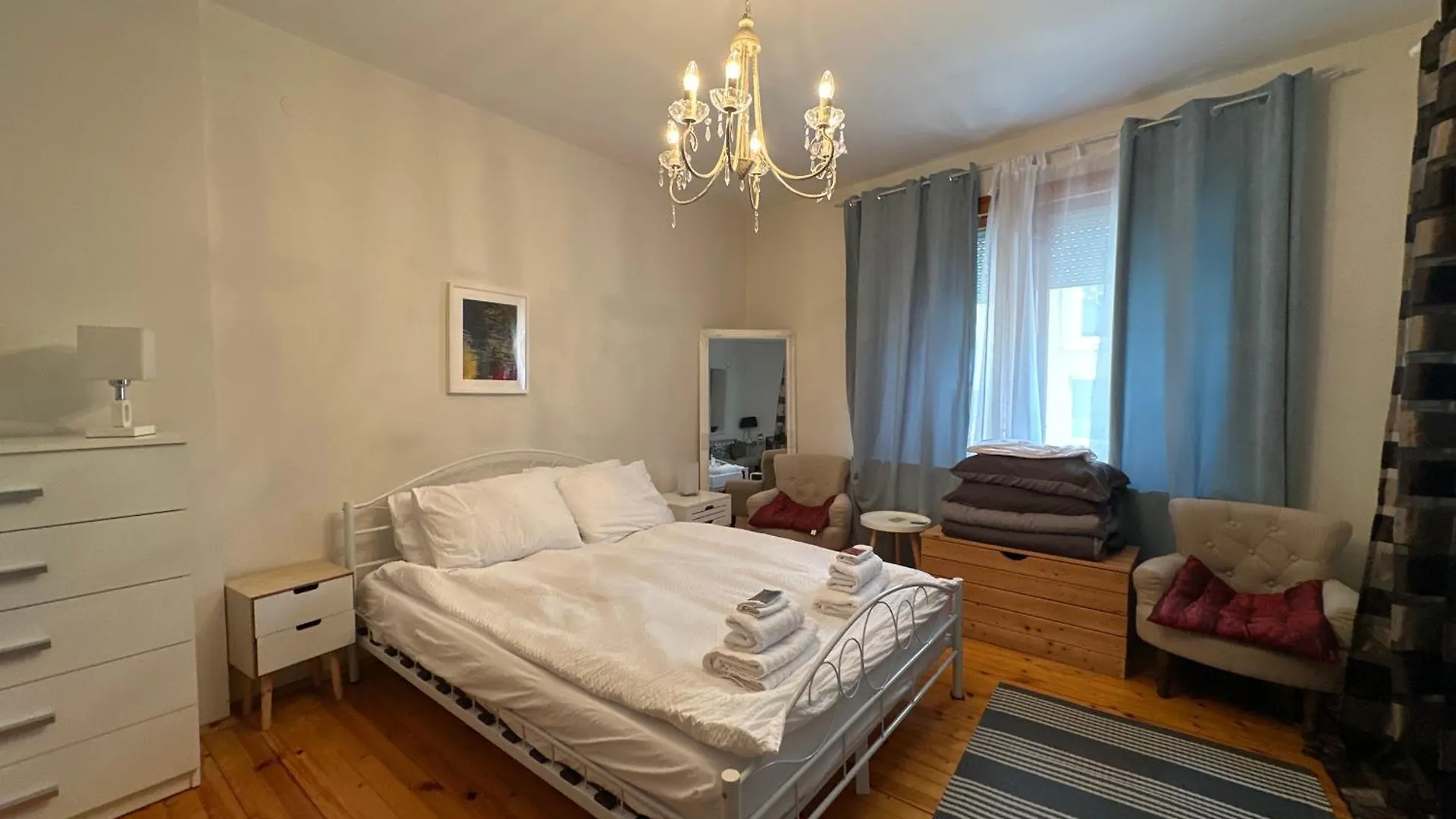 Citycentre Gem With Free Parking Daire Filibe
