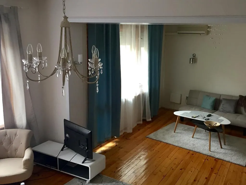 Citycentre Gem With Free Parking Daire Filibe