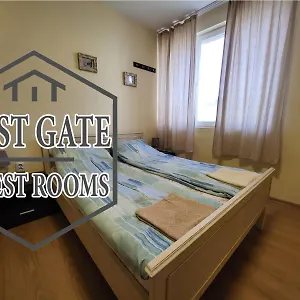 East Gate Guest Konukevi